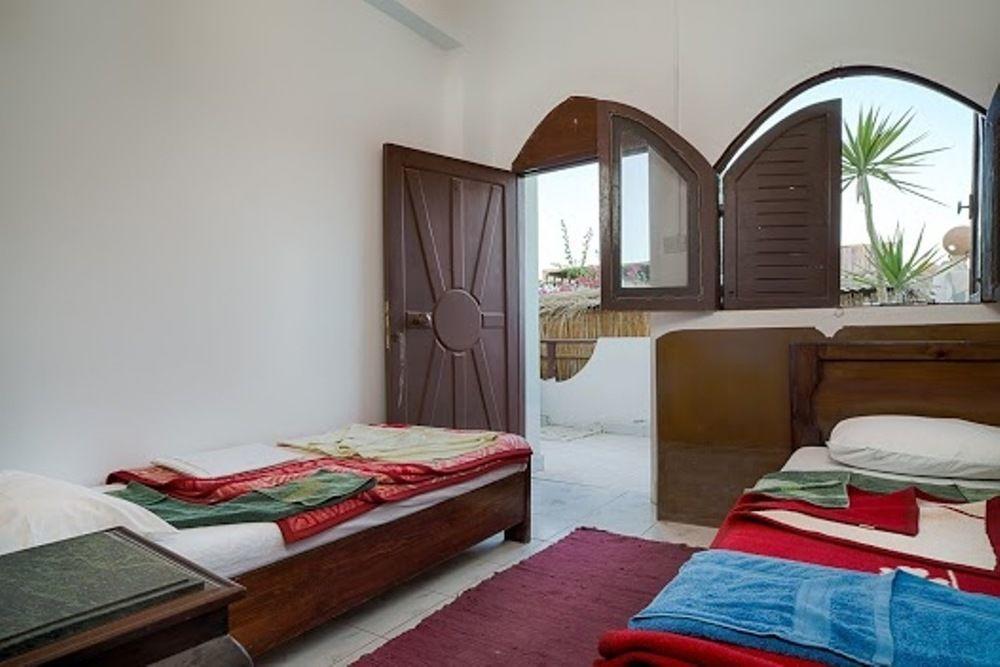 Amanda Hotel *