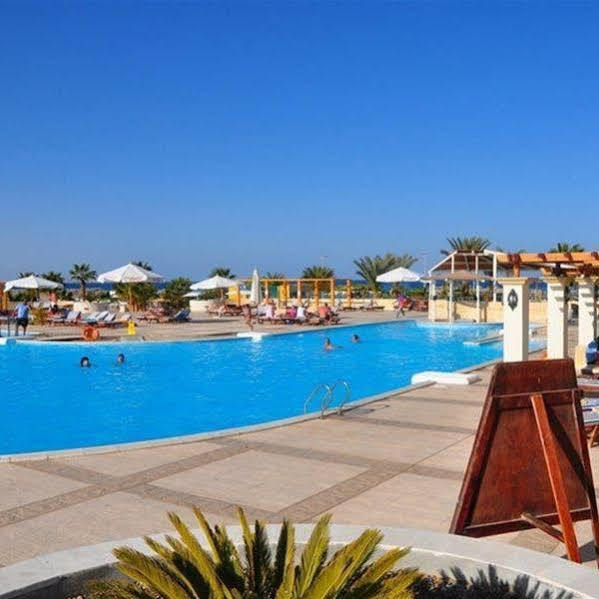 Hotel Coral Beach 4*