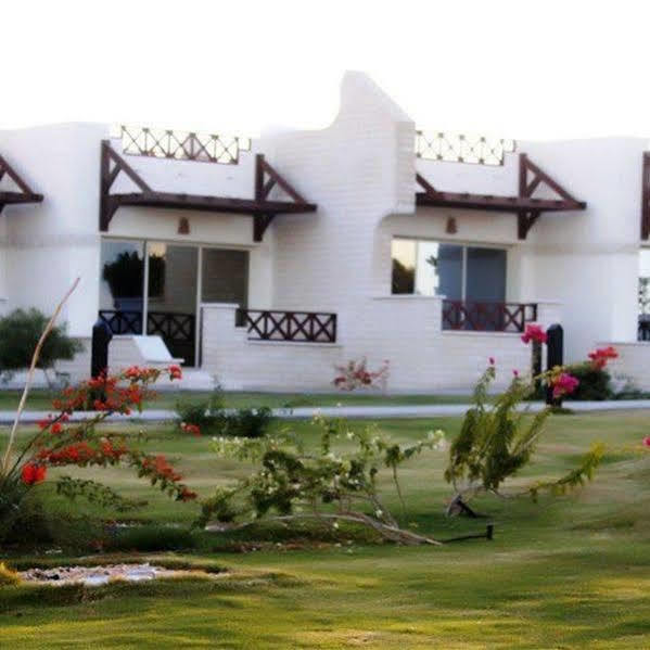 Hotel Coral Beach 4*