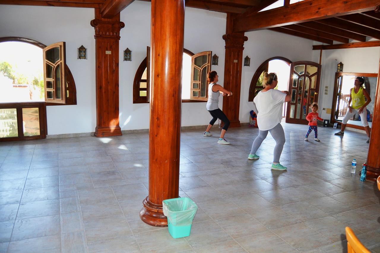 Hotel Christina Beach Palace