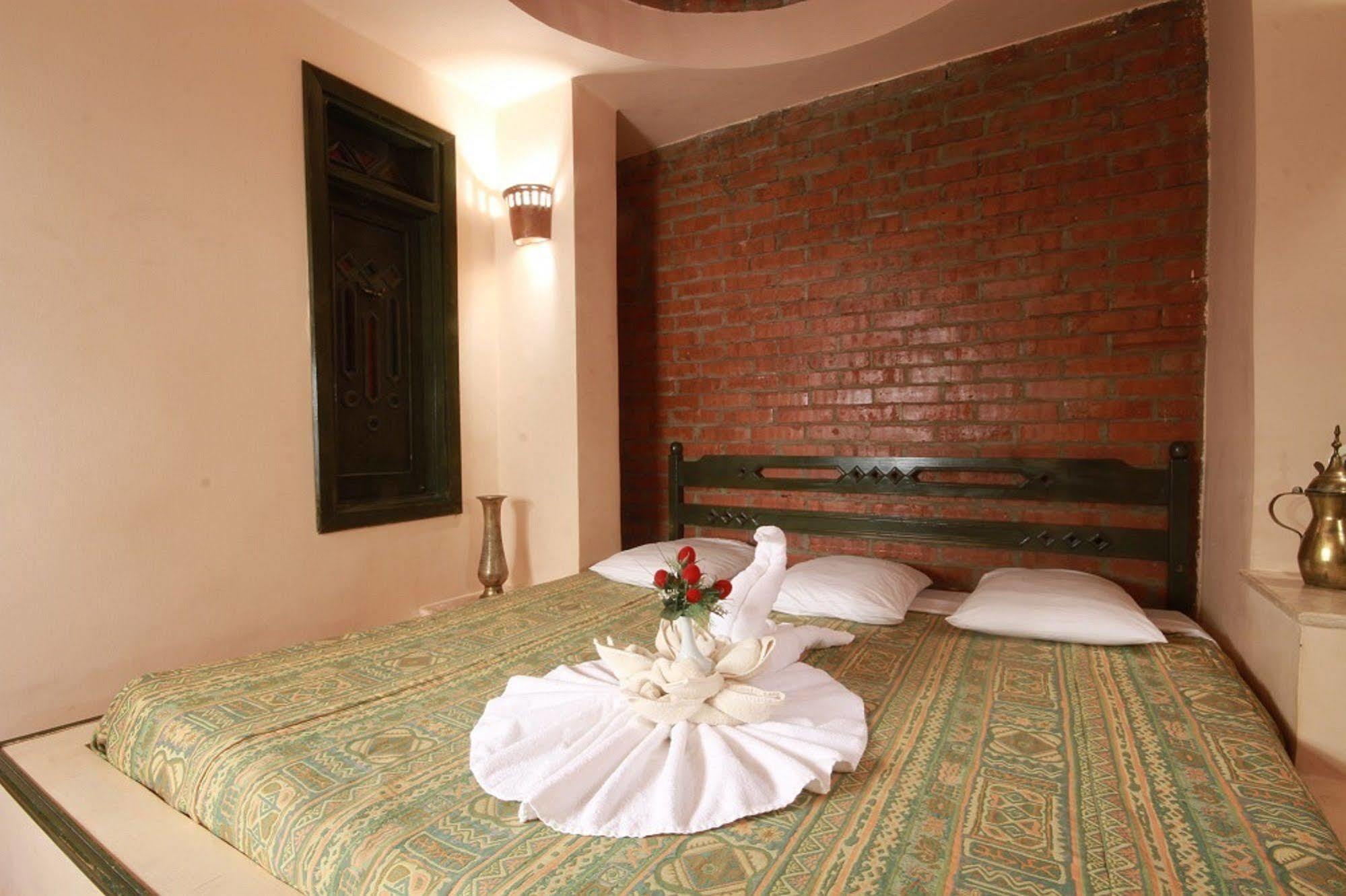 Amar Sina Boutique Egyptian Village Resort 2*