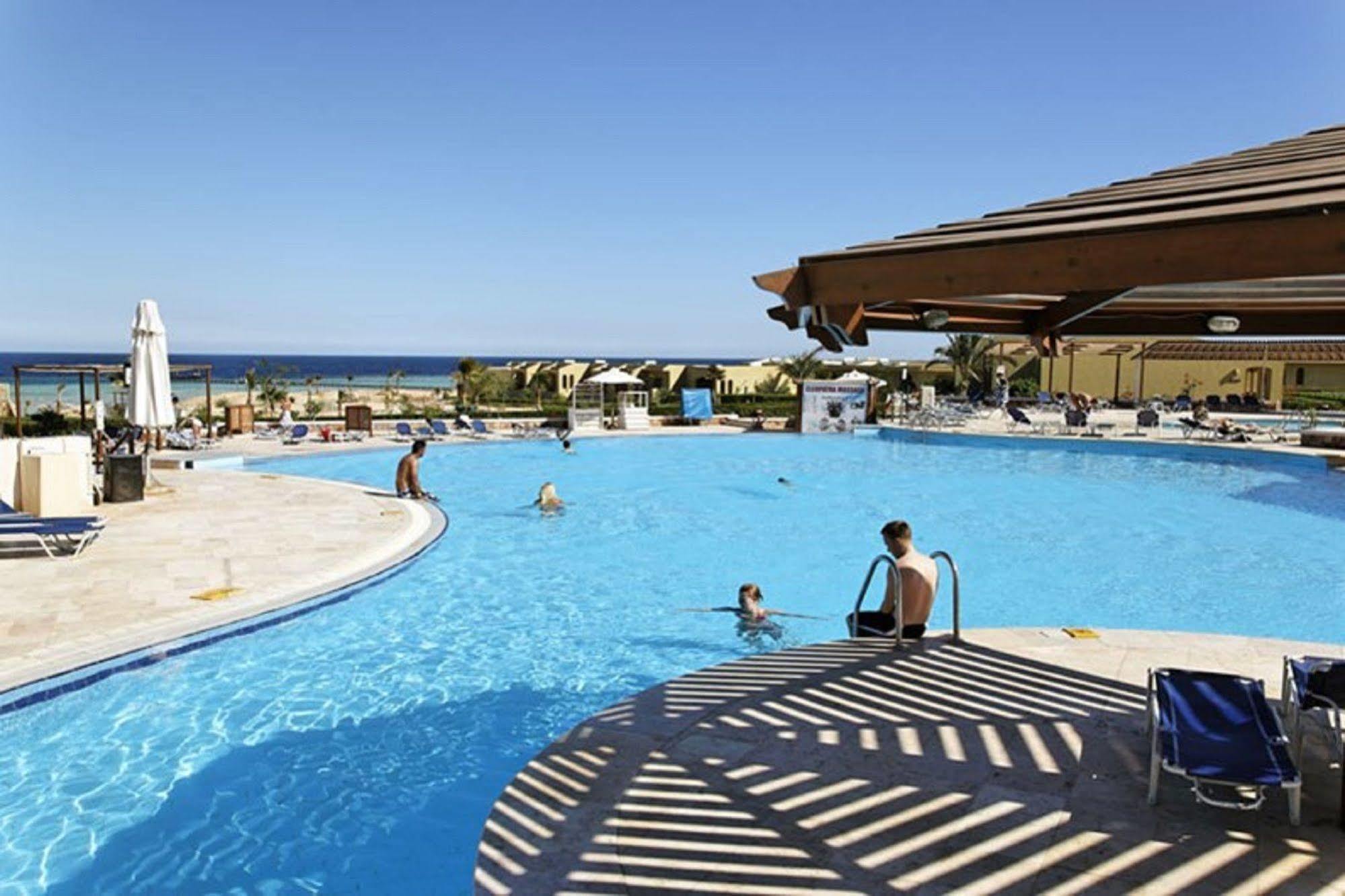 Resort Three Corners Fayrouz Plaza