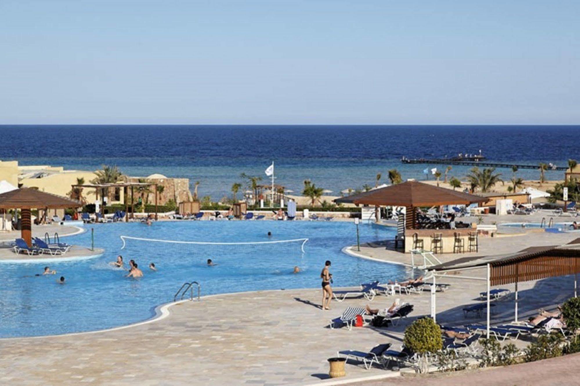 Resort Three Corners Fayrouz Plaza