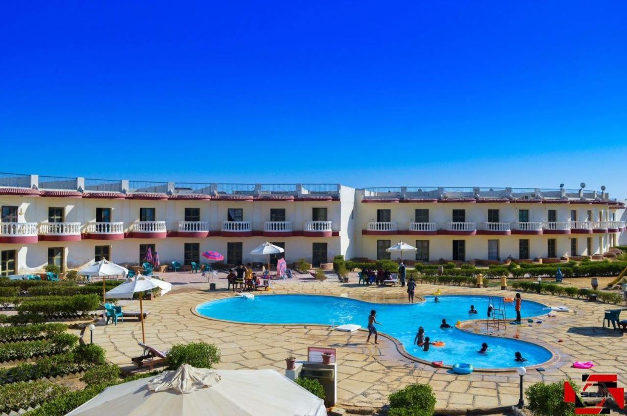 Yara Queen Hotel