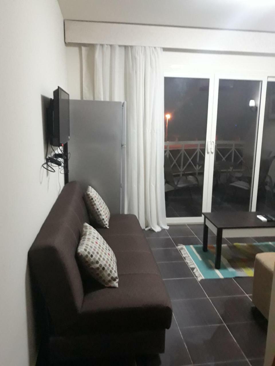 شاليهات عائلية صف اول علي البحر مباشرة بورتو ساوث - العين السخنة Chalet Ain Sukhna
