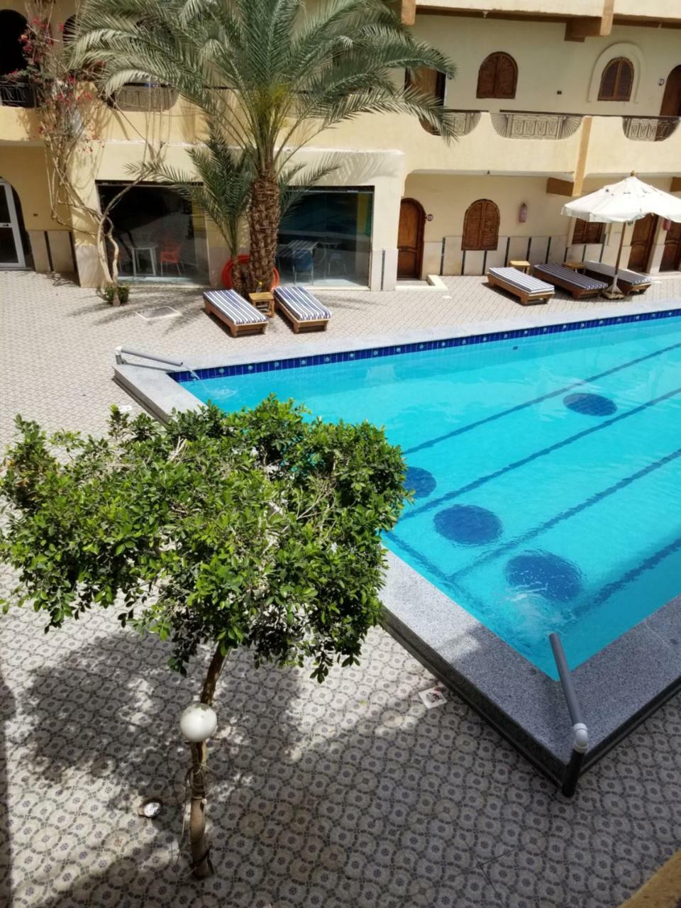Plaza Resort 3*