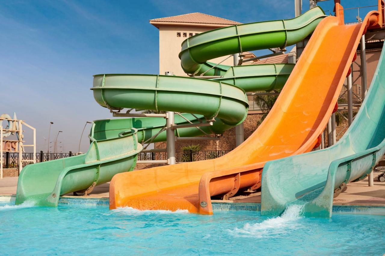 Coral Sea And Aqua Park Resort