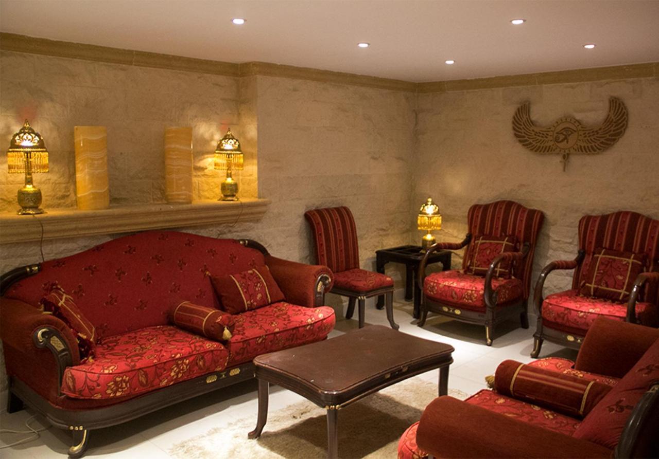 Pyramids Tower Hotel 3*