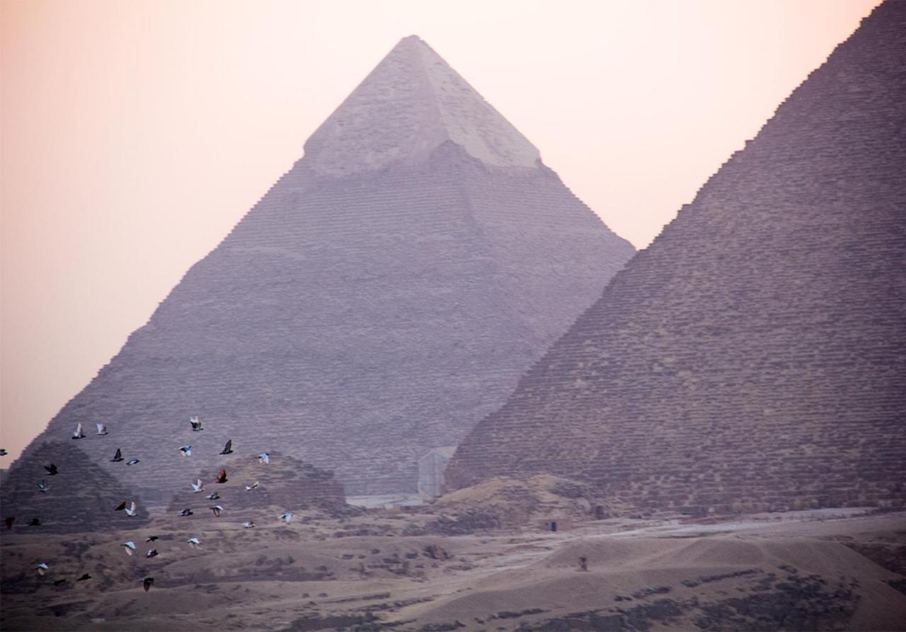 Pyramids Tower Hotel