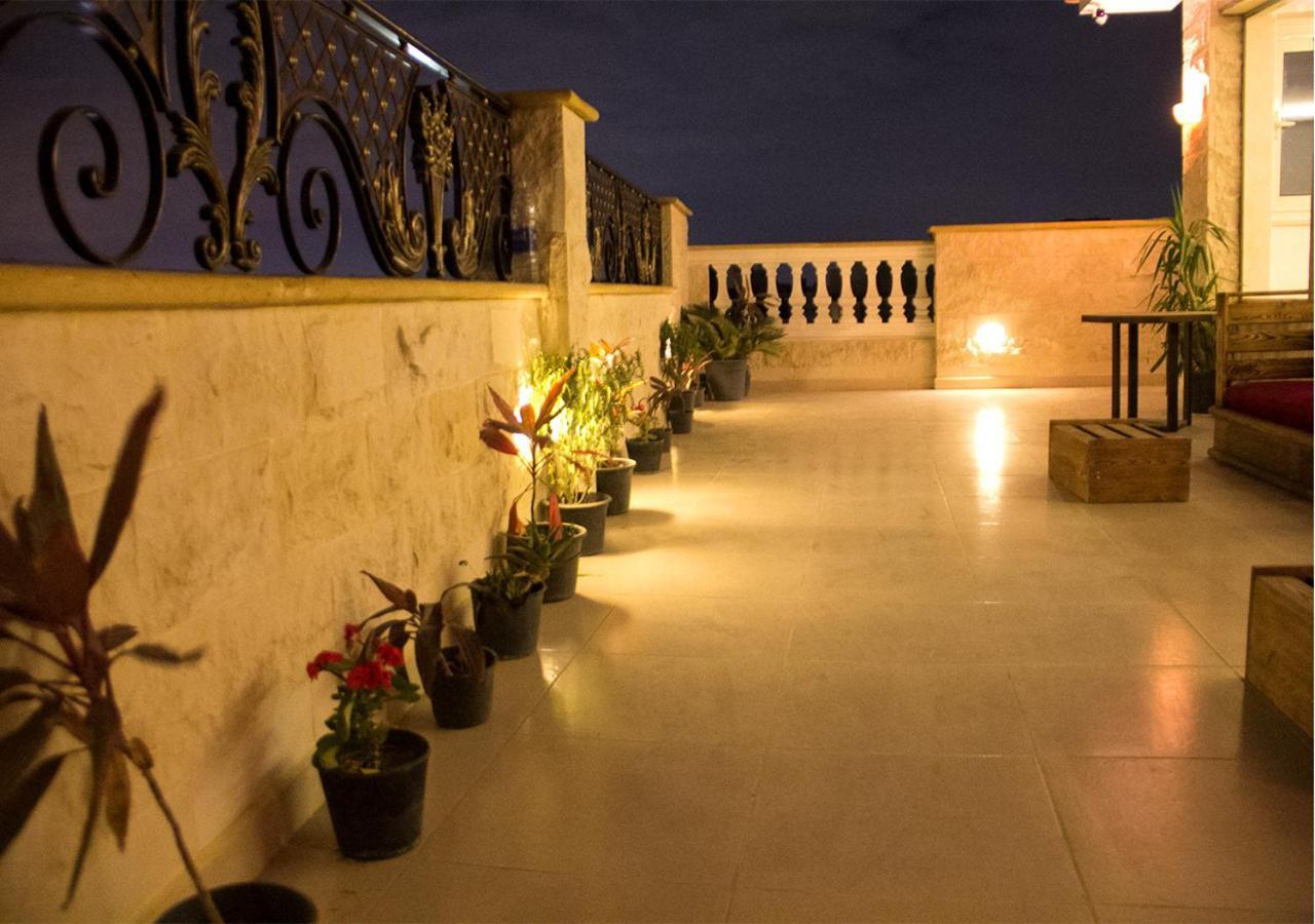 Hotel Pyramids Tower 3*