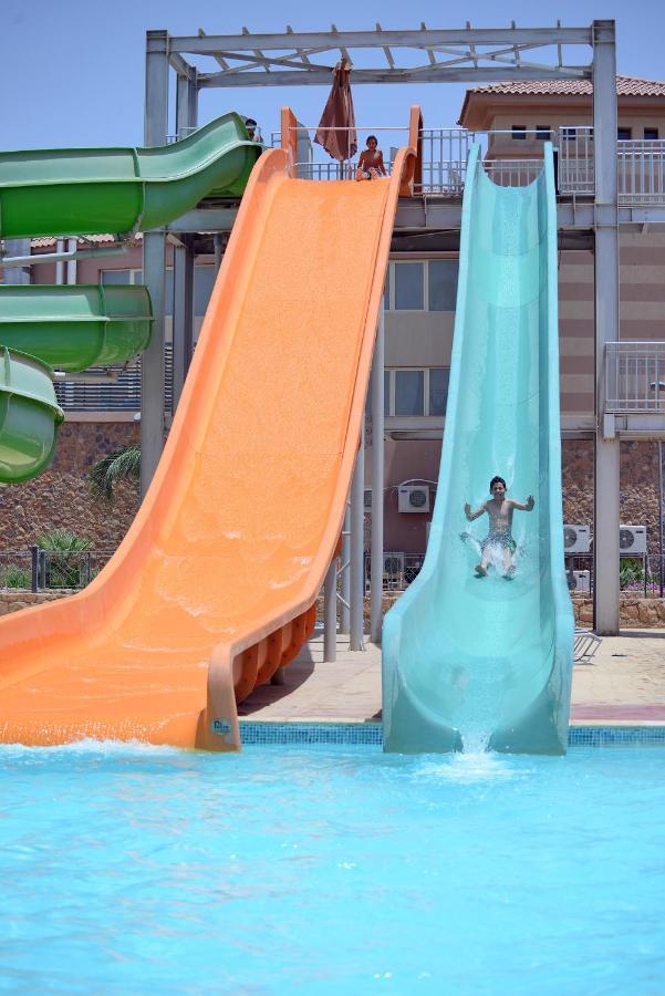Coral Sea And Aqua Park Resort